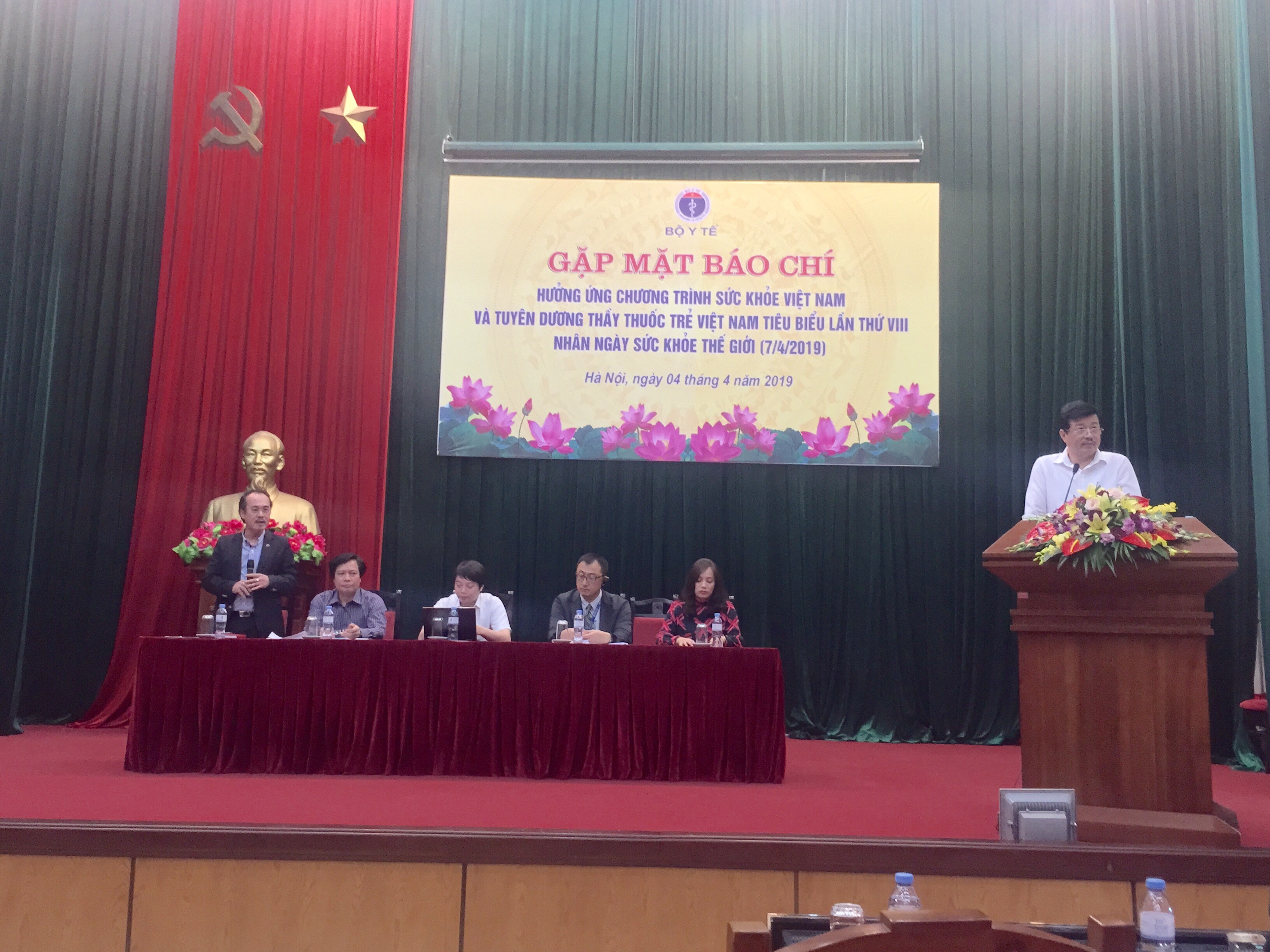 Hàng nghìn người dân có cơ hội được khám, sàng lọc bệnh miễn phí 