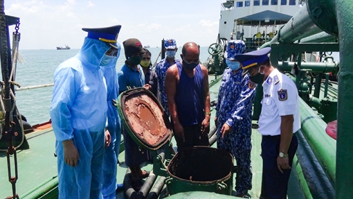 Tàu nước ngoài vận chuyển 1,7 triệu lít dầu trái phép trên vùng biển Việt Nam