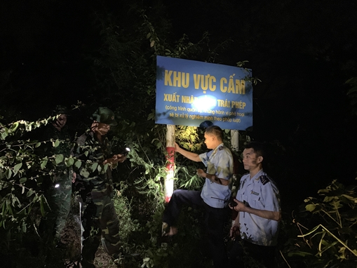Khẩn trương siết chặt đường mòn, lối mở tránh người nhập cảnh trái phép