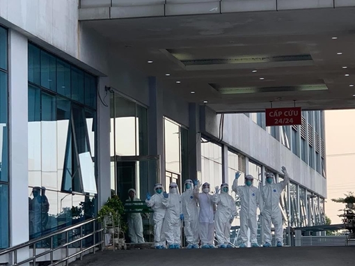 Hành trình 'giải cứu' 120 bệnh nhân nhiễm COVID-19 về nước an toàn