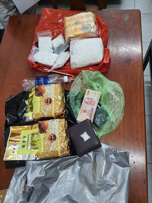 Bắt 5 đối tượng mua bán vận chuyển 5kg ma túy đá 