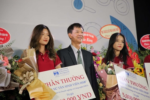 Đại học Quốc gia Hà Nội khai giảng hai chương trình cử nhân sử dụng giáo trình quốc tế