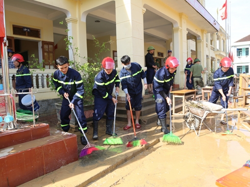 Bộ Y tế thành lập 7 đoàn công tác vào miền Trung hỗ trợ phòng chống dịch bệnh