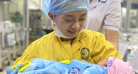 Cứu sống 2 mẹ con sản phụ mang thai 30 tuần bị TNGT nguy kịch