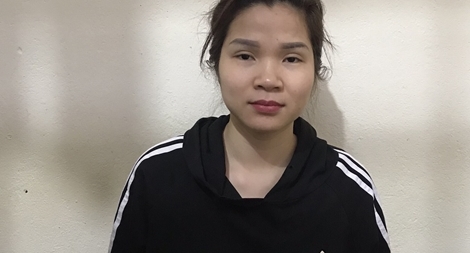 Cặp vợ chồng dùng mạng xã hội để môi giới mại dâm