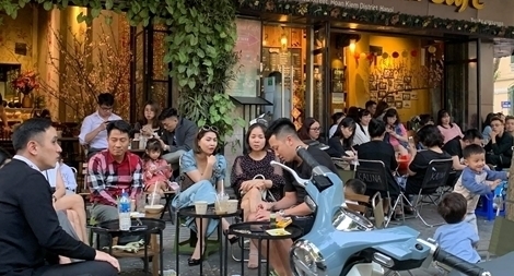 Nhiều người Hà Nội vẫn thờ ơ với dịch COVID-19