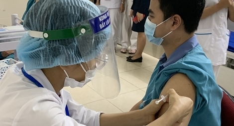 Tiêm đủ 2 mũi vaccine vẫn tuyệt đối không chủ quan