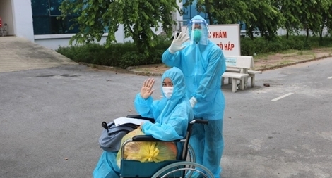 Nữ công nhân ở Bắc Giang mắc COVID-19 thoát chết sau 6 lần lọc máu