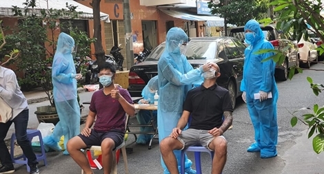 Tăng thời gian cách ly người về từ TP Hồ Chí Minh lên 14 ngày