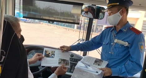 Người vận chuyển hàng hóa từ khu vực thực hiện Chỉ thị 16 đi nơi khác phải có chứng nhận xét nghiệm âm tính