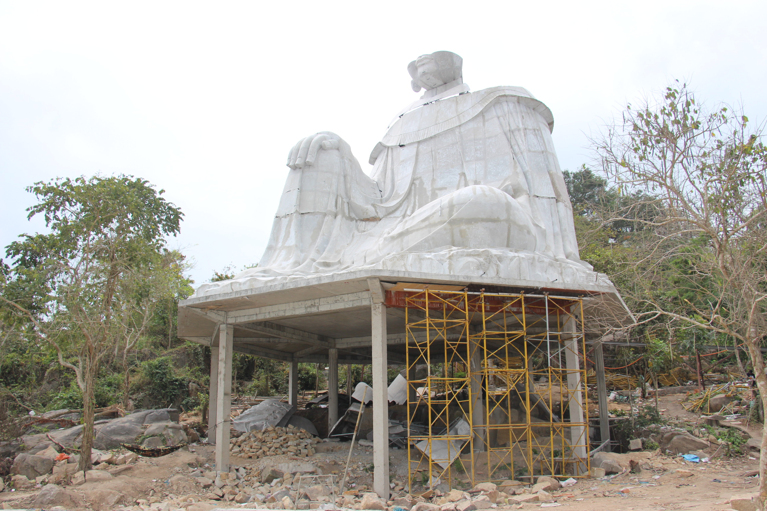 Sẽ tháo dỡ tượng Bà Chúa Xứ trên Núi Sam