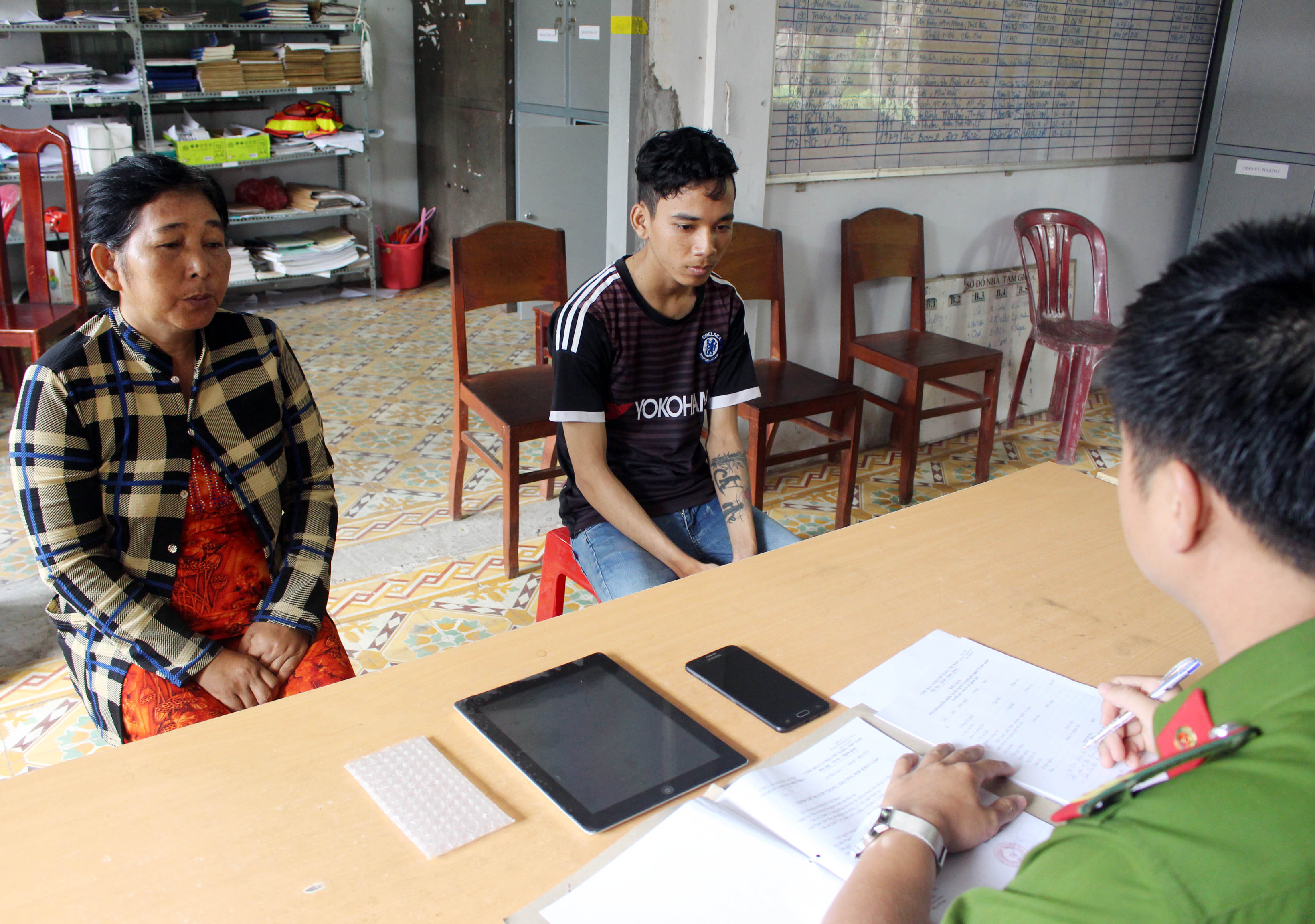 Phát hiện 3 mẹ con trộm cắp tài sản qua Camera an ninh