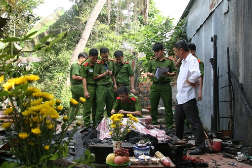 Thi thể người đàn ông chết cháy trong căn nhà bị hỏa hoạn