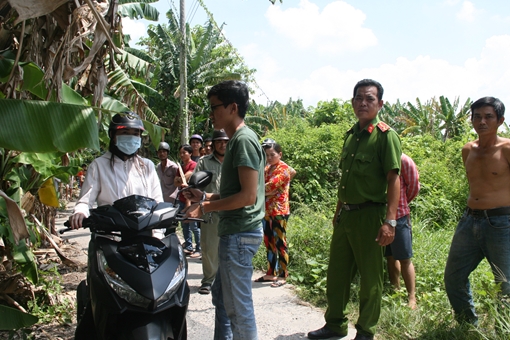 Tổ trưởng bảo vệ dân phố cùng em trai dũng cảm bắt cướp