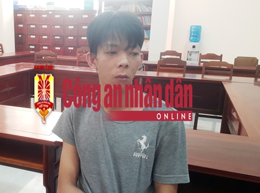 Nam thanh niên chém chết mẹ đẻ rồi phóng hỏa đốt nhà