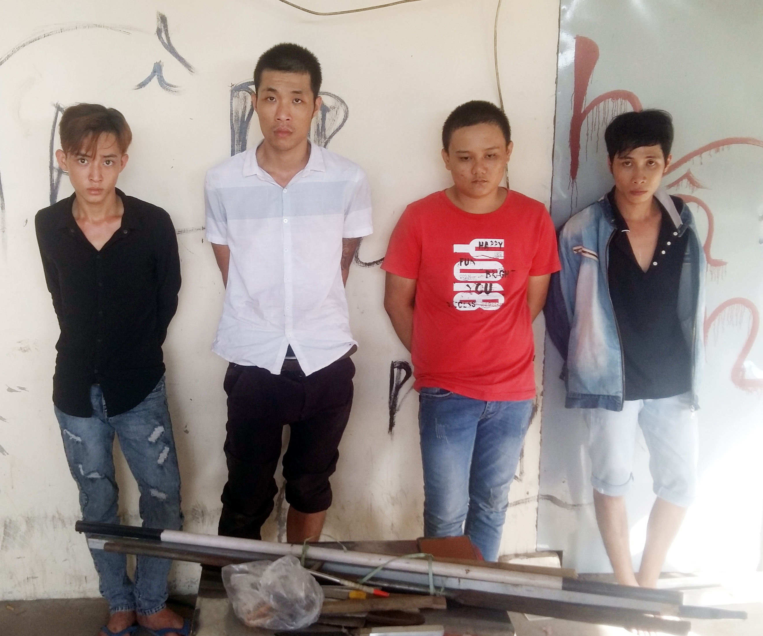 Dụ "con mồi" vào nhà để trấn lột tài sản