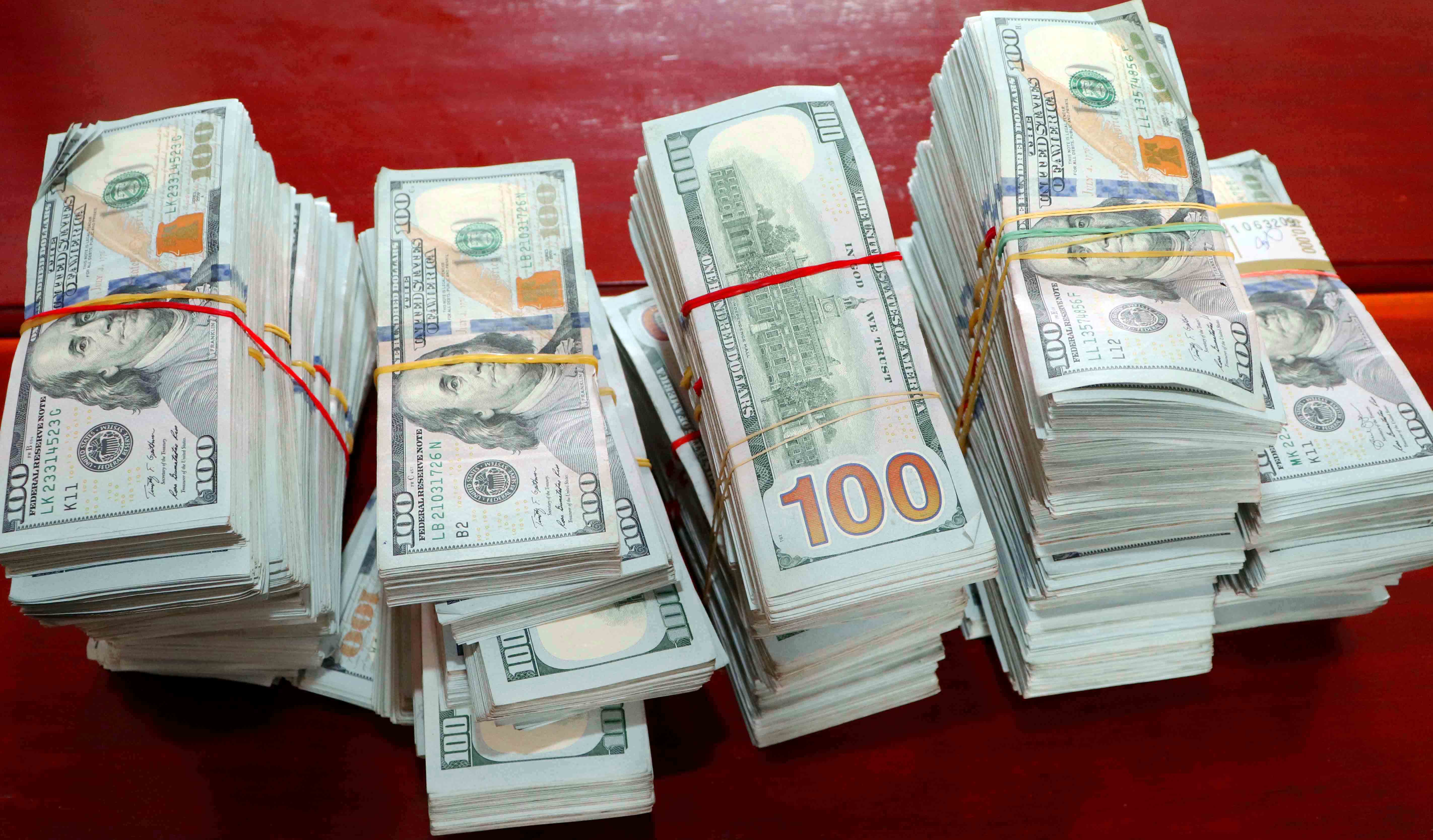 Thuyền máy "chở" 470.000 đô la Mỹ qua biên giới