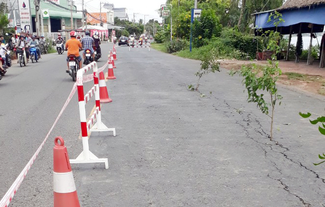 Sạt lở bờ sông Hậu đe dọa Quốc lộ 91