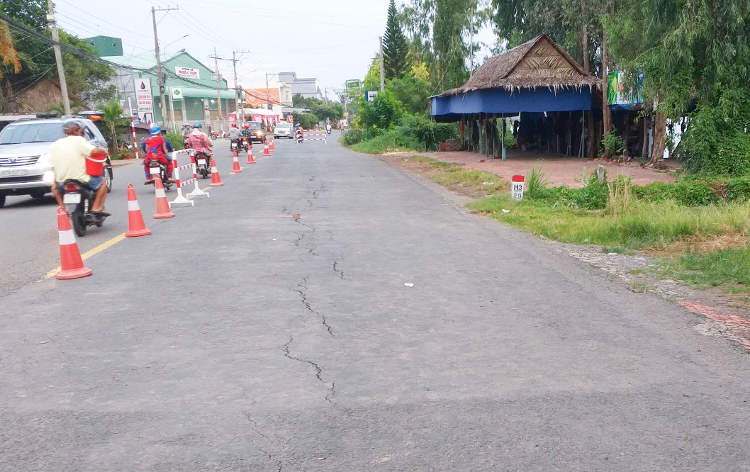 Phân luồng tuyến tránh qua đoạn có nguy cơ sạt lở trên Quốc lộ 91 ven sông Hậu