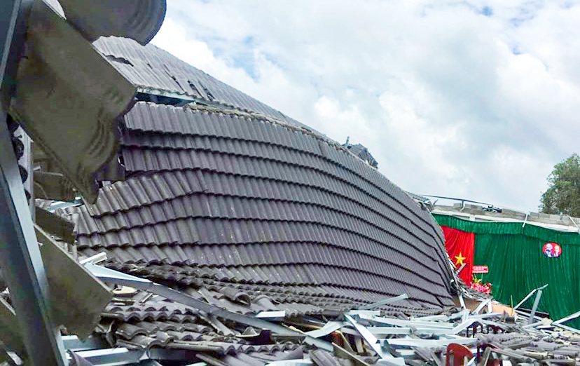 Đơn vị thi công hội trường thị trấn bị sập cũng "thầu" nhiều công trình tại huyện