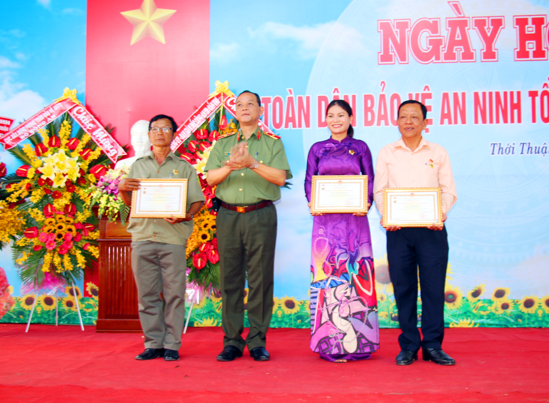 TP Cần Thơ tổ chức Ngày hội Toàn dân bảo vệ ANTQ