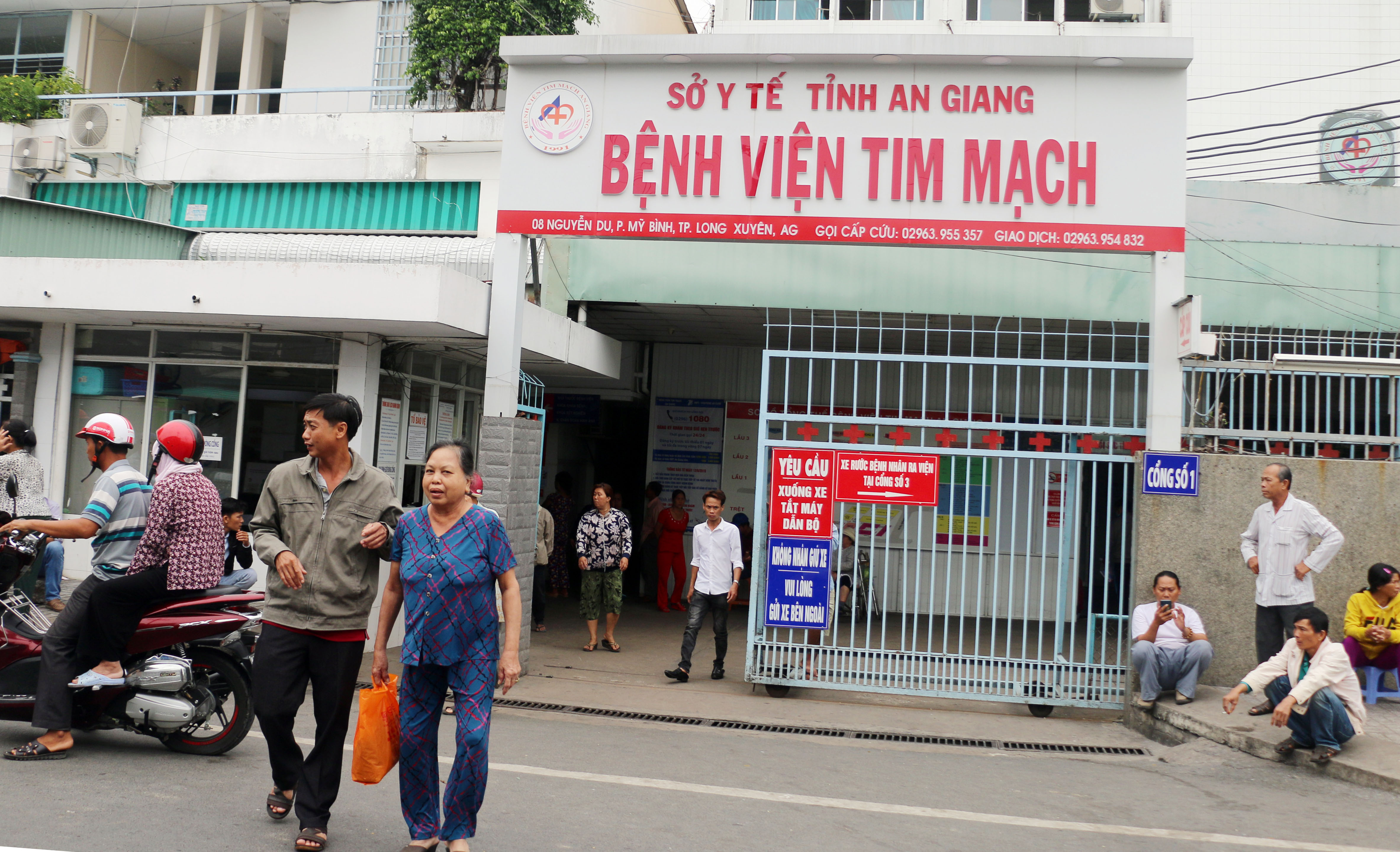 Bảo vệ bệnh viện bị đâm trọng thương