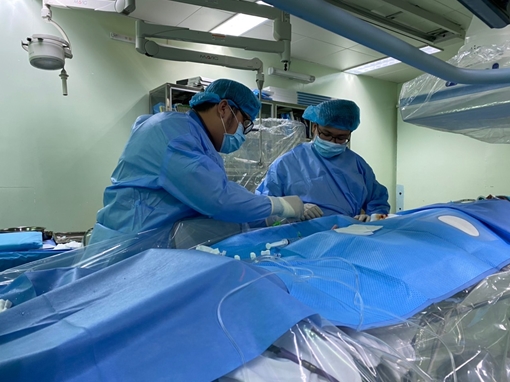 Cứu sống bệnh nhân nhồi máu cơ tim có biến chứng ngưng tim vào 27 Tết