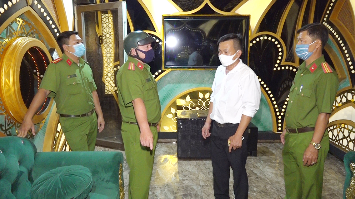 Công an An Giang ra quân kiểm tra hoạt động kinh doanh vui chơi, giải trí 