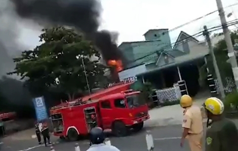 Nổ xe bồn tại cây xăng, một người chết, hai người bị thương