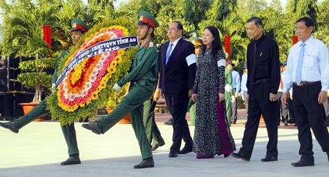 Truy điệu, cải táng 99 hài cốt Liệt sĩ quân tình nguyện Việt Nam