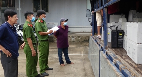 Vận chuyển trái phép 28 tấn bình ắc quy đã qua sử dụng