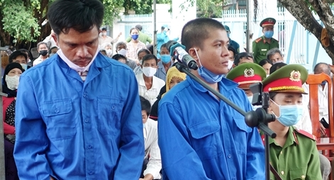 Xét xử các đối tượng tổ chức đưa người xuất, nhập cảnh qua biên giới