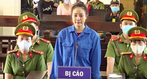 Nhận 500 USD vận chuyển 4kg ma tuý, hotgirl lĩnh án chung thân