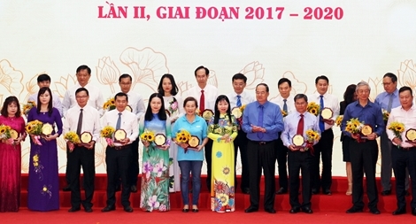 An Giang vinh danh điển hình tiên tiến trong xã hội hóa và an sinh xã hội