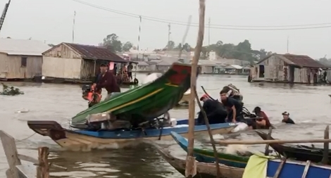 Truy tìm 5 đối tượng tấn công cảnh sát để cướp lại hàng lậu