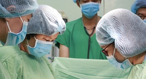 Cứu sống bệnh nhân nguy kịch vì vỡ thai ngoài tử cung