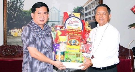 Thăm, chúc mừng Lễ Phục sinh năm 2021