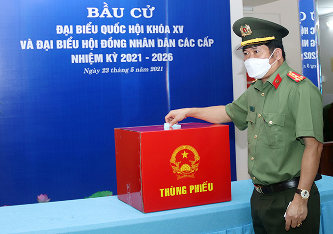 CBCS Công an An Giang bỏ phiếu bầu cử