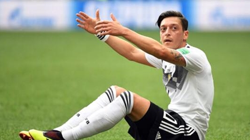 Mesut Ozil: Nỗi thất vọng từ Arsenal đến đội tuyển Đức