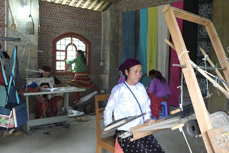 Những người phụ nữ dệt ước mơ từ sợi lanh