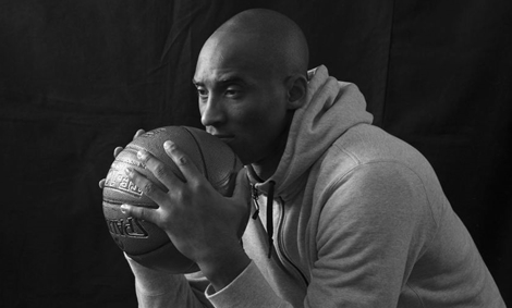Sao quốc tế "sốc" khi nghe tin huyền thoại bóng rổ Kobe Bryant tử nạn