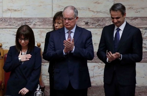 Nữ Tổng thống đầu tiên của Hy Lạp tuyên thệ nhậm chức