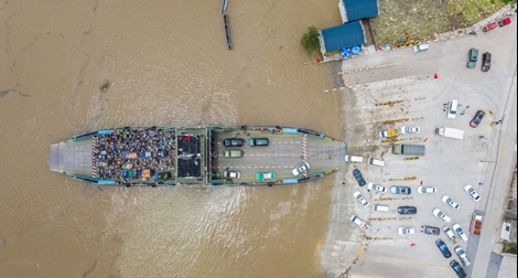 Mưa lớn diễn biến khó lường, Trung Quốc tiếp tục căng mình chống lũ