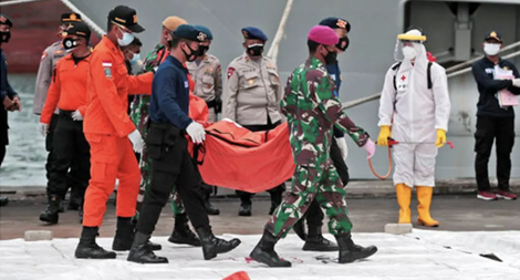 Indonesia tìm thấy hộp đen của máy bay Sriwijaya Air gặp nạn