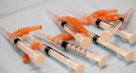 Các nước giàu dự trữ thừa hơn 1 tỷ liều vaccine COVID-19