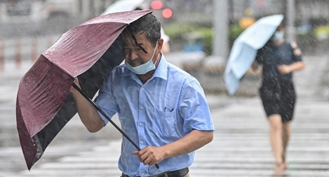 Trung Quốc tiếp tục "điêu đứng" vì bão In-fa