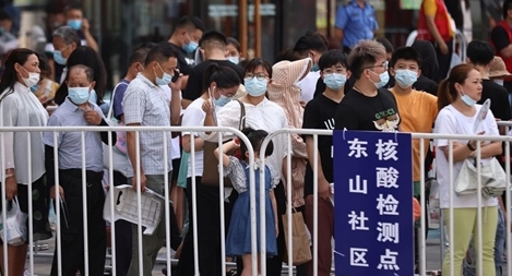 Trung Quốc ghi nhận số ca nhiễm COVID-19 cao nhất trong nửa năm qua