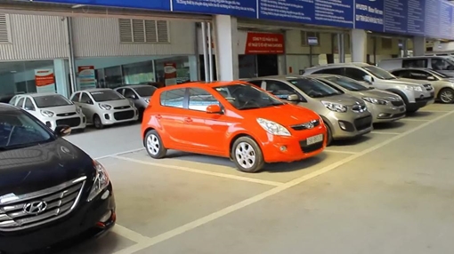 Tiêu thụ ô tô trong nước: Xe nhập tăng phi mã