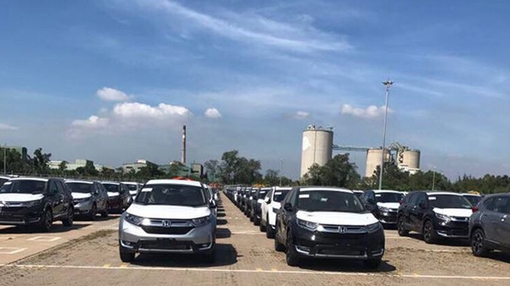 Việt Nam nhập gần 82.000 ô tô nguyên chiếc trong năm 2018