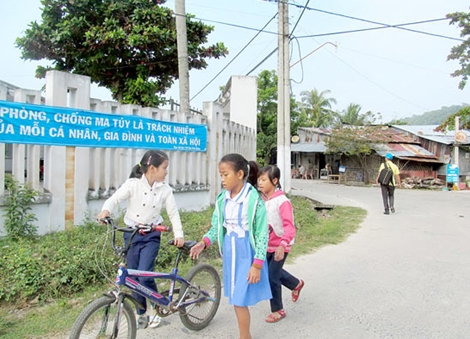 Tổ chức lễ giỗ tập thể cho đồng bào, chiến sỹ bị Khmer đỏ sát hại ở xã đảo Thổ Châu